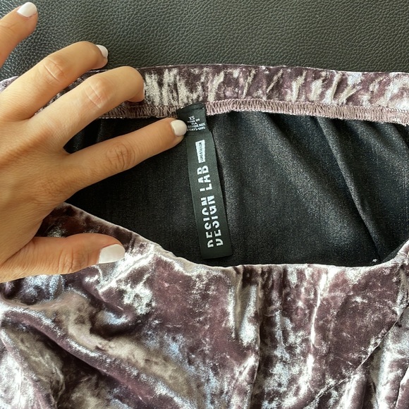 design lab | mauve crushed velvet off the shoulder top - Picture 2 of 4